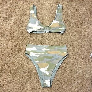 aerie swimsuit set, size small, light green camo pattern